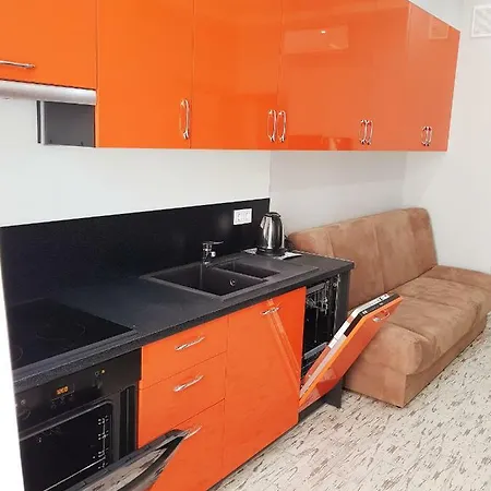 Просторные Апартаменты На 10 Фонтана Apartment